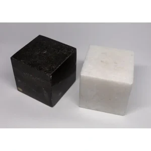 48822 Mini Salt Shakers s/2 Blk&Wht - cozylivehome.com | we sell a wide range of comfortable household items* Giftware